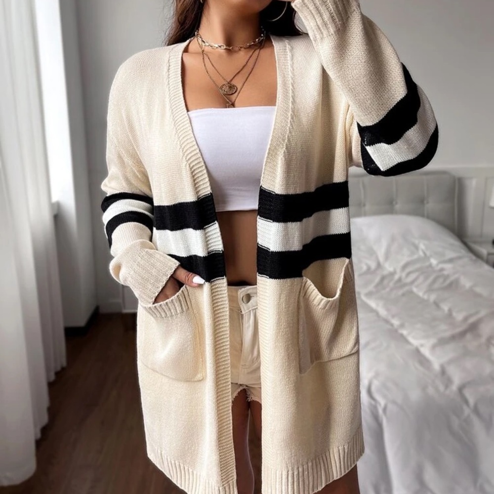Plus size Cardigan with pockets